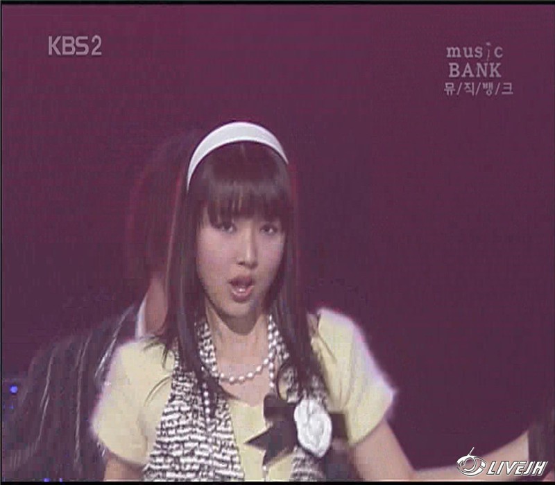 ���,�Ұ���.KBS.Music Bank.061119.jpg