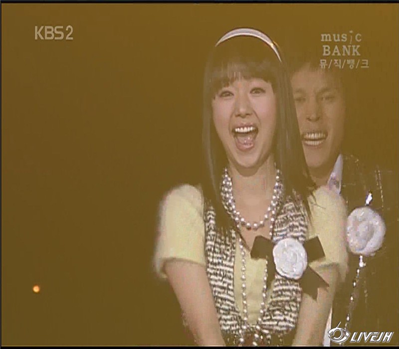 ���,�Ұ���.KBS.Music Bank.061119 (3).jpg