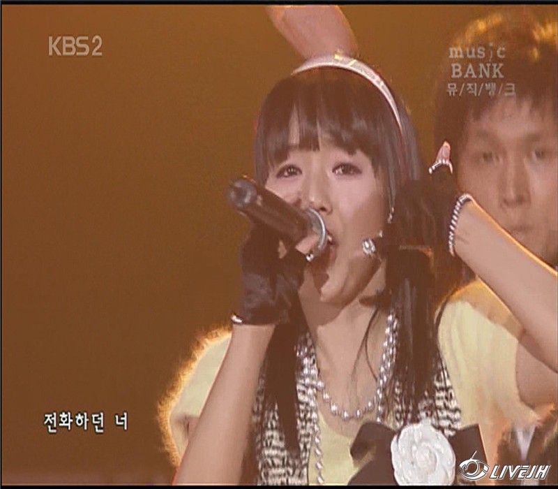 ���,�Ұ���.KBS.Music Bank.061119 (11).jpg