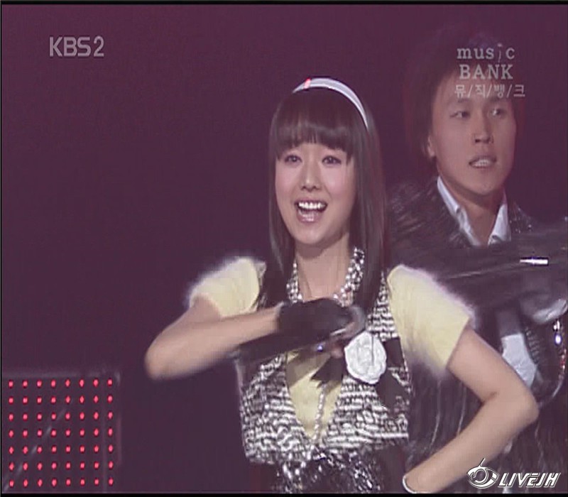 ���,�Ұ���.KBS.Music Bank.061119 (19).jpg