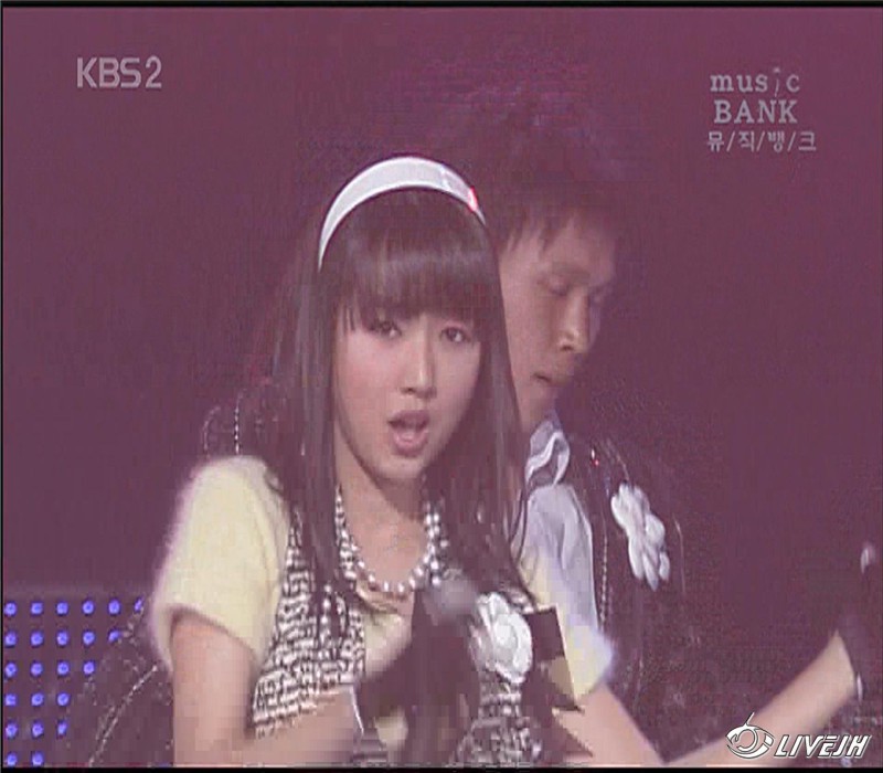 ���,�Ұ���.KBS.Music Bank.061119 (20).jpg
