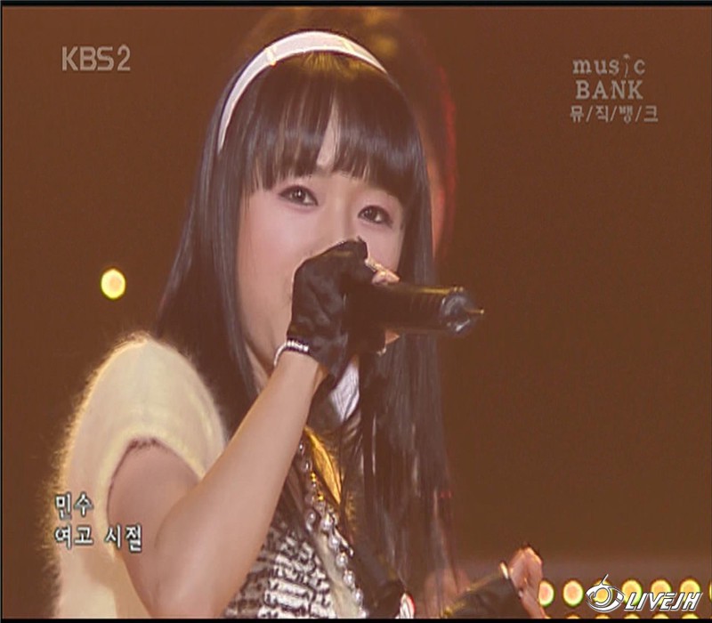 ���,�Ұ���.KBS.Music Bank.061119 (23).jpg