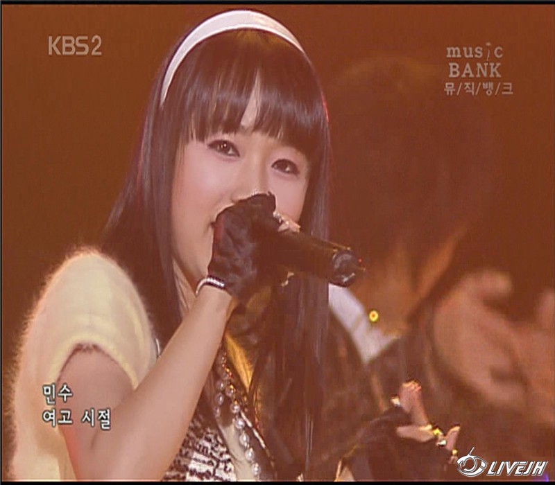 ���,�Ұ���.KBS.Music Bank.061119 (24).jpg