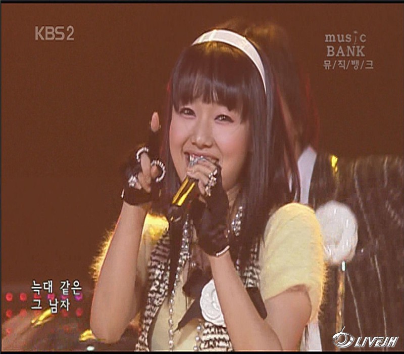 ���,�Ұ���.KBS.Music Bank.061119 (29).jpg