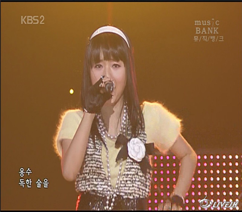 ���,�Ұ���.KBS.Music Bank.061119 (34).jpg