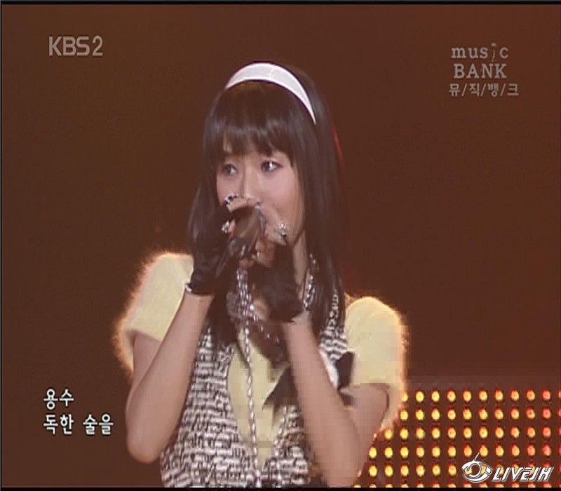 ���,�Ұ���.KBS.Music Bank.061119 (35).jpg