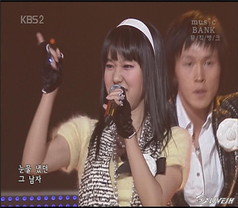 ���,�Ұ���.KBS.Music Bank.061119 (39).jpg