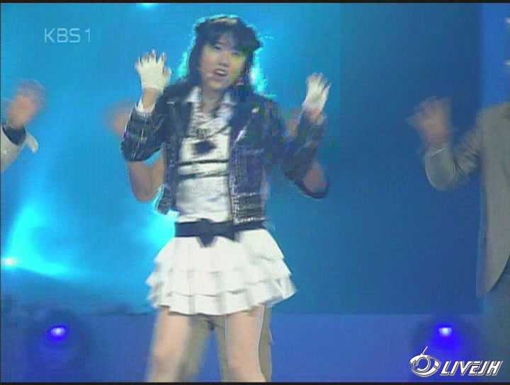 [livejh.com]������-���㣬�Ұ���(2006.10.28 ������ͨ�Ļ�����)[(002070)09-52-48].JPG