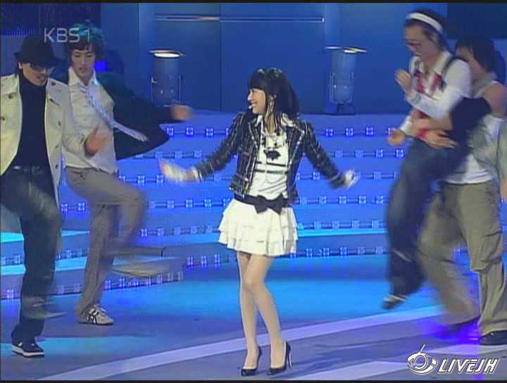 [livejh.com]������-���㣬�Ұ���(2006.10.28 ������ͨ�Ļ�����)[(002898)09-53-15].JPG