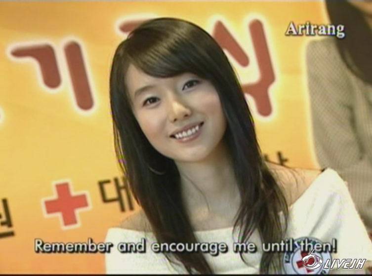 CF 2004��9��25�������Ͳμ����͵��ԵĻ[(002178)13-39-54].JPG