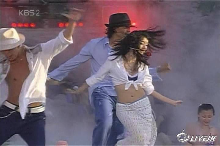 ����ѧ-KBS2  Music Bank(2004.07.30).mpg0076.jpg