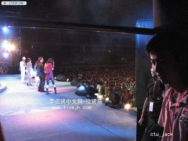 �����ɣ������ں�̨��