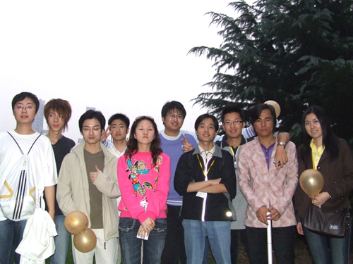 �����ڶ�������̨�Ĳ�ƺ��